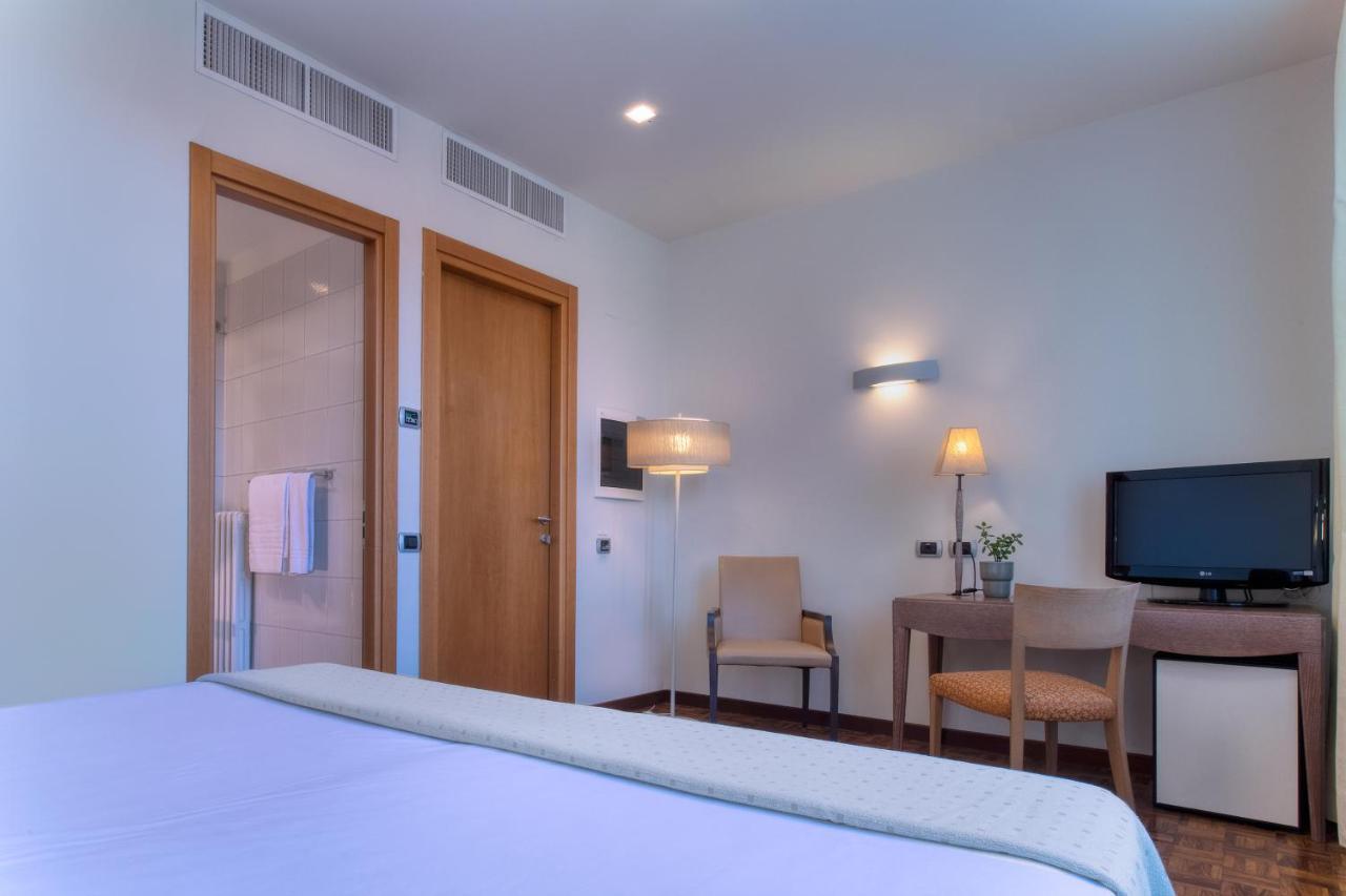 Park Hotel มอนโดวี ภายนอก รูปภาพ