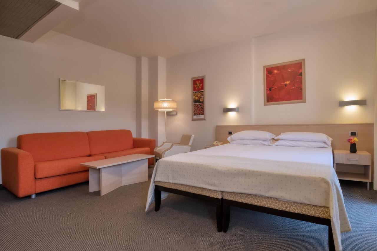 Park Hotel มอนโดวี ภายนอก รูปภาพ