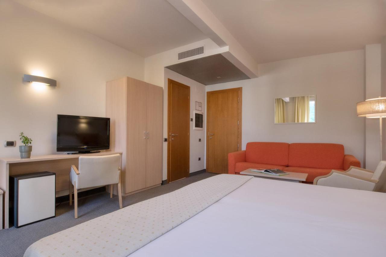 Park Hotel มอนโดวี ภายนอก รูปภาพ