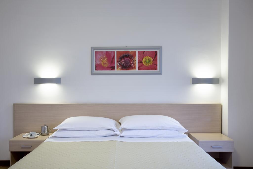 Park Hotel มอนโดวี ภายนอก รูปภาพ
