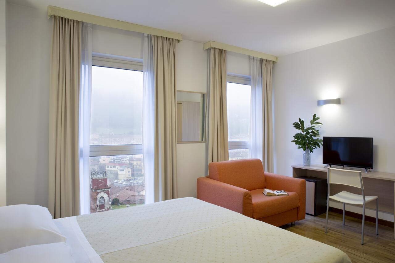 Park Hotel มอนโดวี ภายนอก รูปภาพ